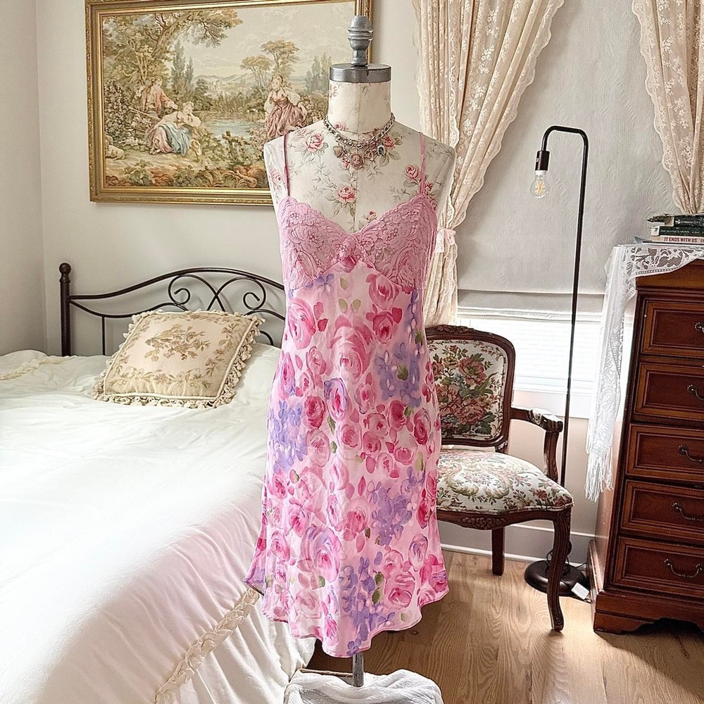 Vintage Gilligan O'Malley size medium pink rose print slip dress